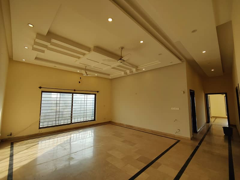 Beautiful Kanal House For Rent 21