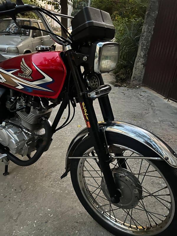 Honda CG 125 2020 model golden number for sale 4