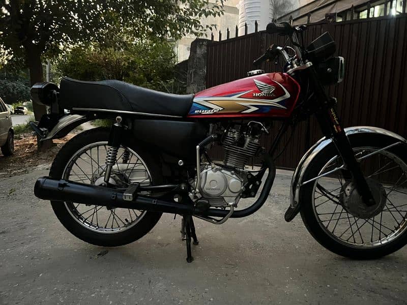 Honda CG 125 2020 model golden number for sale 5