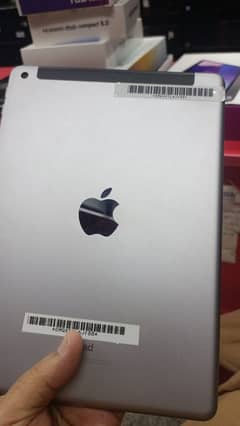 Ipad 6th generation storage 32