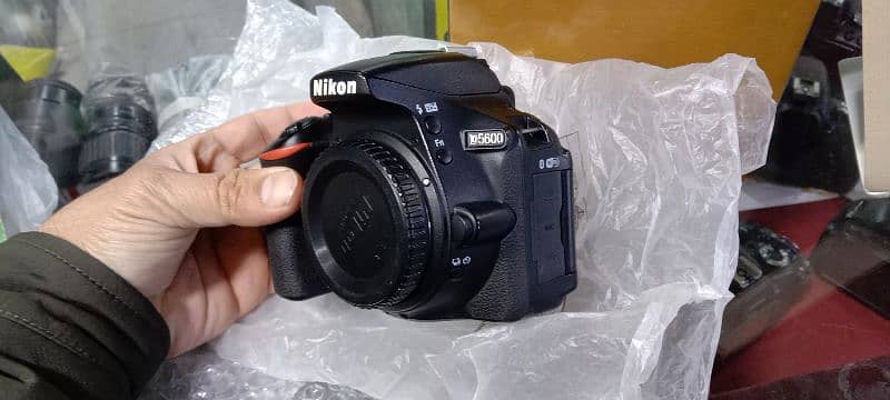 Nikon d5600 Box pack Condition 1 year warranty 03432112702 1