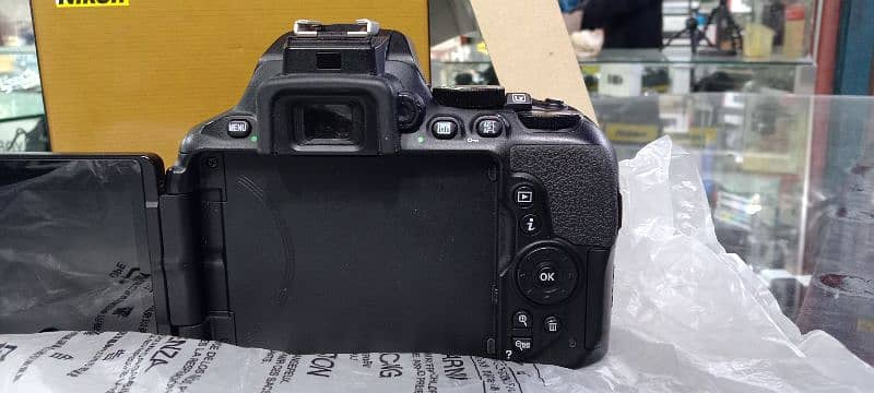 Nikon d5600 Box pack Condition 1 year warranty 03432112702 4