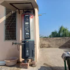 Geyser for Sale کام کرنے کی حالت میں گیزر برائے فروخت