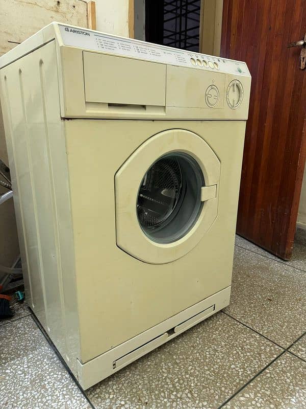 ARISTON FULLY AUTOMATIC WASHING MACHINE 0