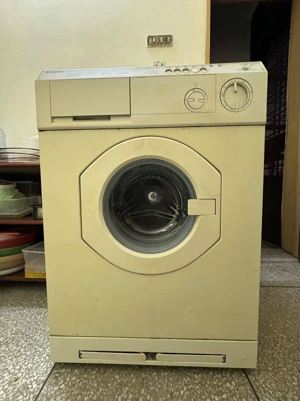 ARISTON FULLY AUTOMATIC WASHING MACHINE 1