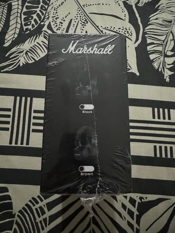 marshall major IV headphones box pack 1