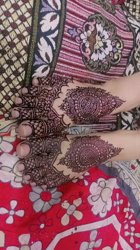 mehandi Artis 5