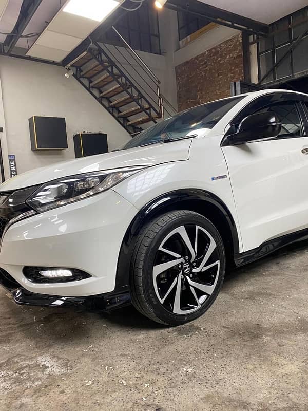 Honda Vezel 2016 3