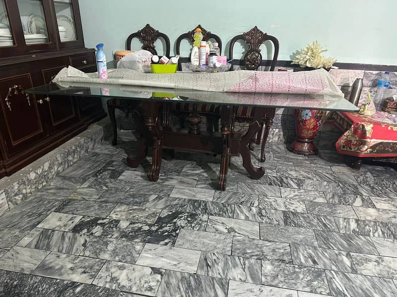 Dining Table for Sale Like new 0