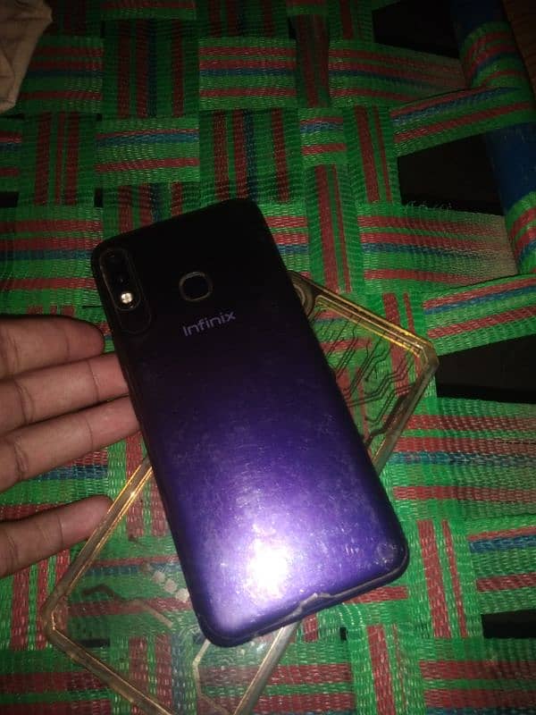 Infinix hot 8 2/32 2