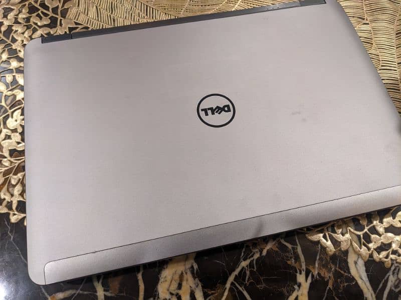 Dell latitude E6440 core i7 4th gen 0