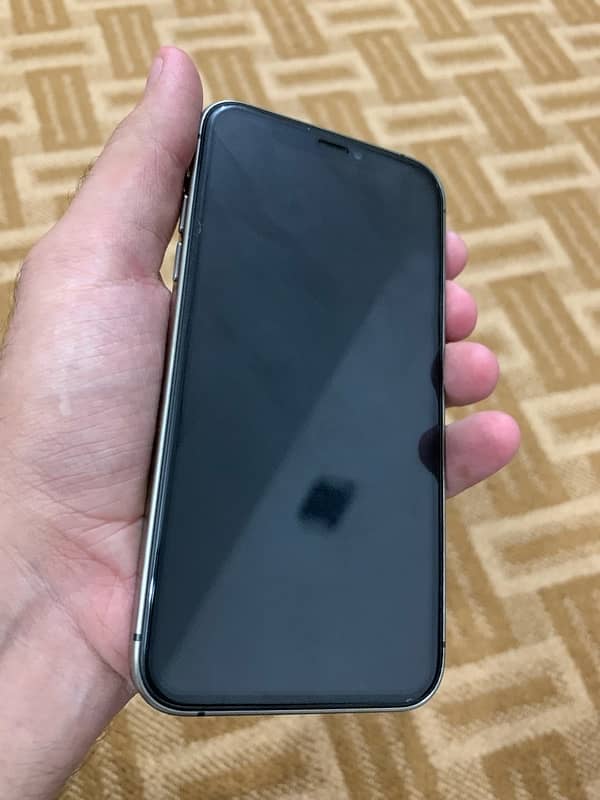 apple iphone XR 128 gb ragister single aor e sim both approve 6