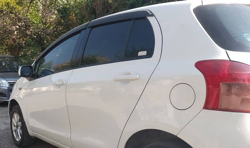 Toyota Vitz 2006 3