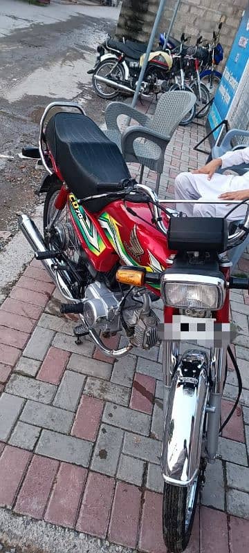 Honda CD 70 2022 5