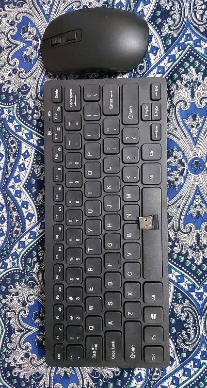 GKM901 Ultra Slim Wireless Keyboard Mouse Set 1