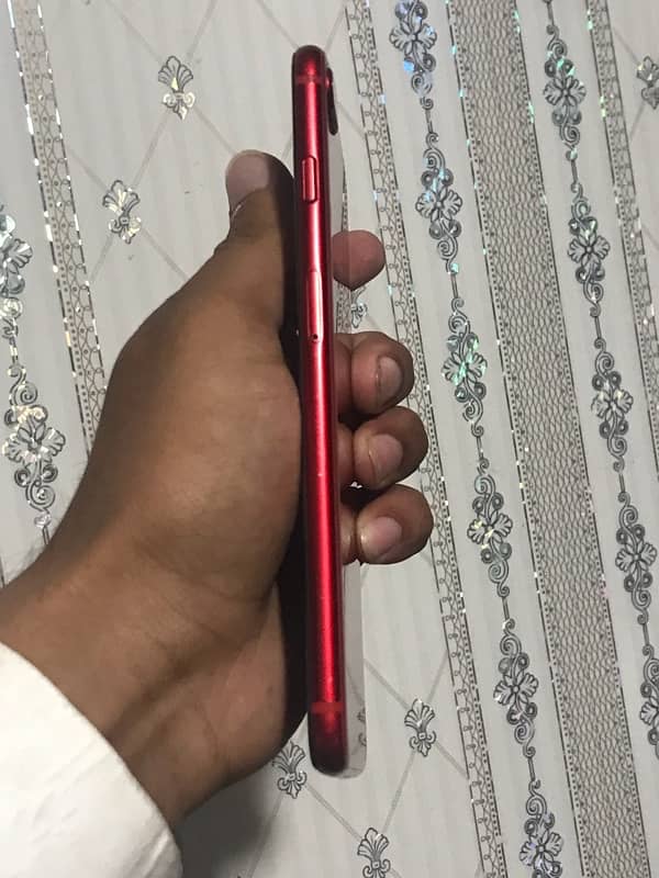 iPhone 8Plus (64GB Pta Approve) 2