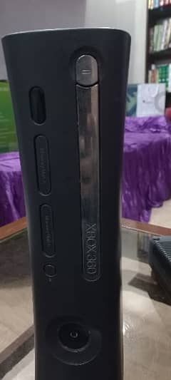 XBOX 360 FAT Edition With two wireless controllers