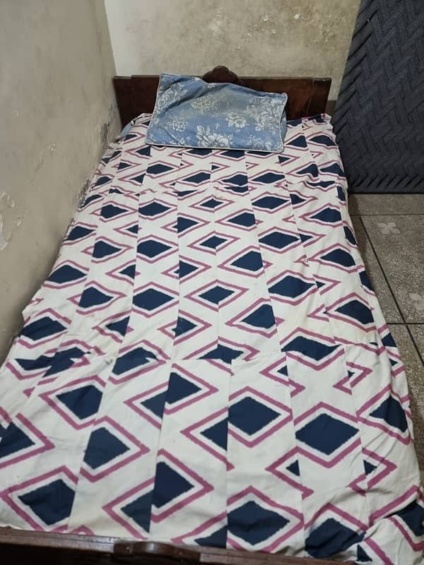 single Bed  for sale 0