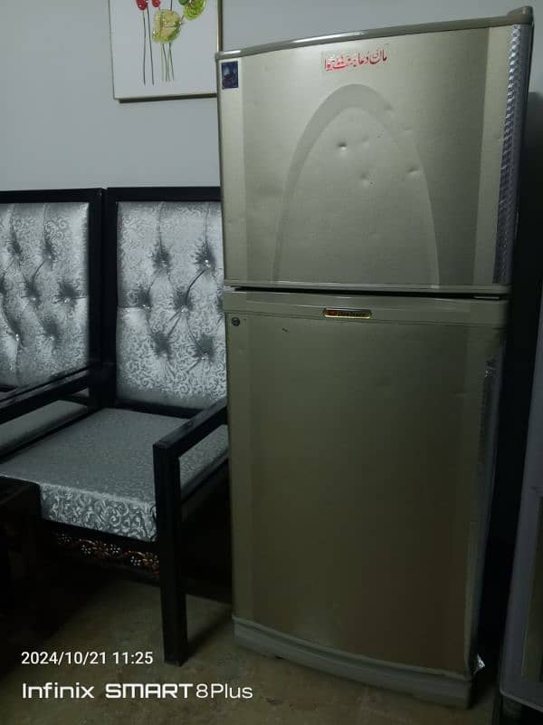 Dawlance Medium Size fridge 5