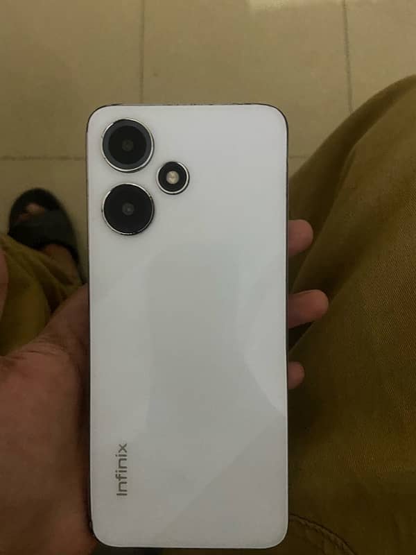 lush condition Infinix Hot 30 Play 4gb ram 1