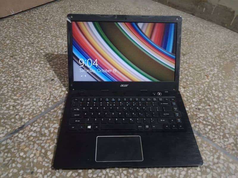 Acer laptop with charger 2