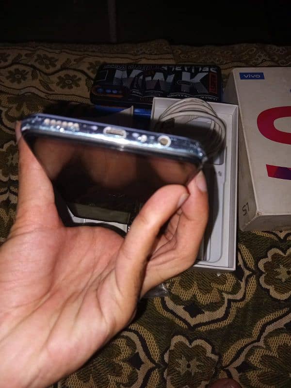 vivo s1 complete box no open no repair no any falt: 03094605917 3