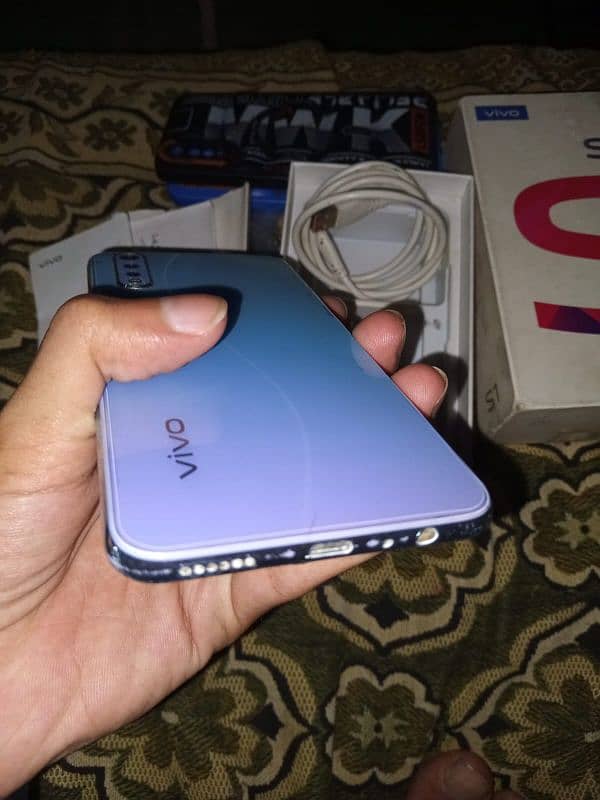 vivo s1 complete box no open no repair no any falt: 03094605917 4