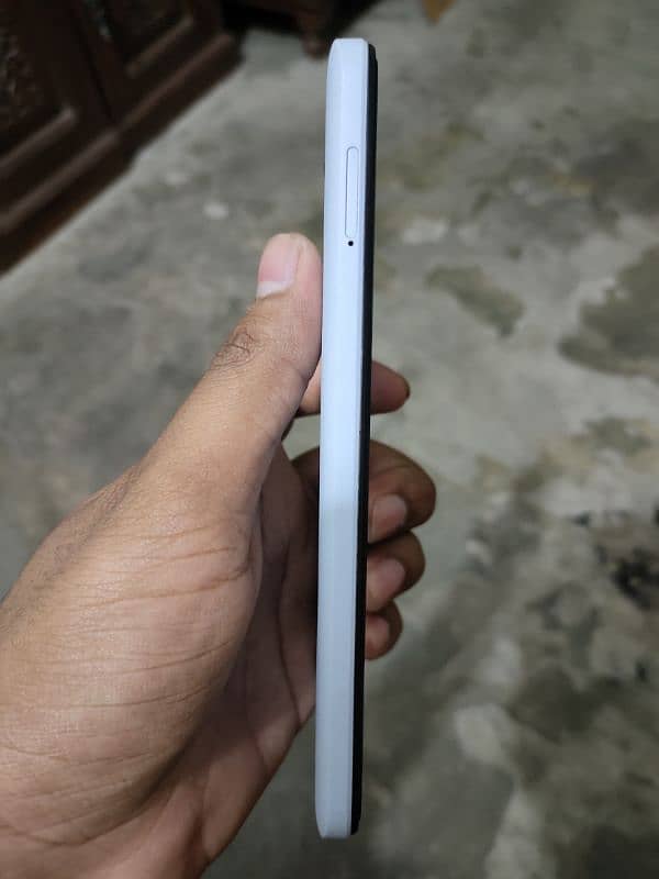 Redmi A2+ 3