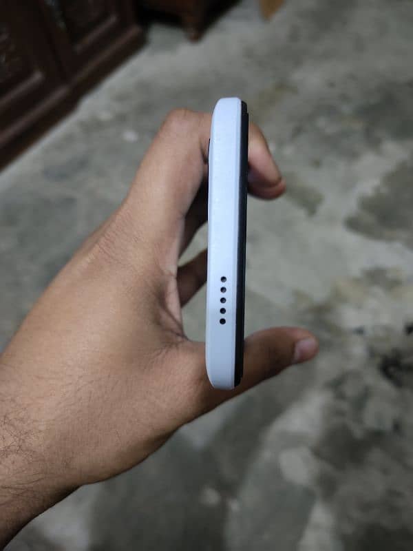 Redmi A2+ 4