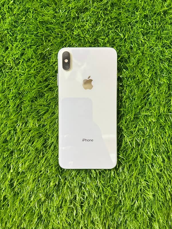 iPhone XS Max 0