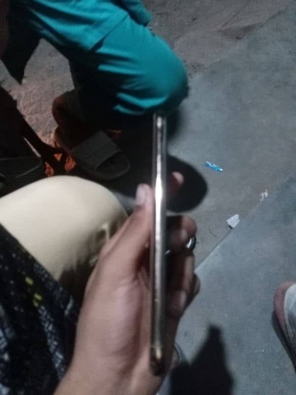 i phone xs Max 64GB 3