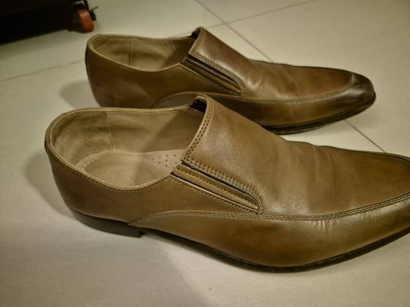 Formal/Casual Shoes Available for Sale in Good Condition 3