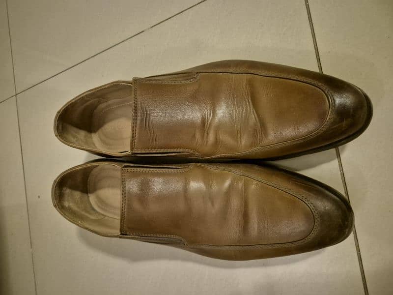 Formal/Casual Shoes Available for Sale in Good Condition 4