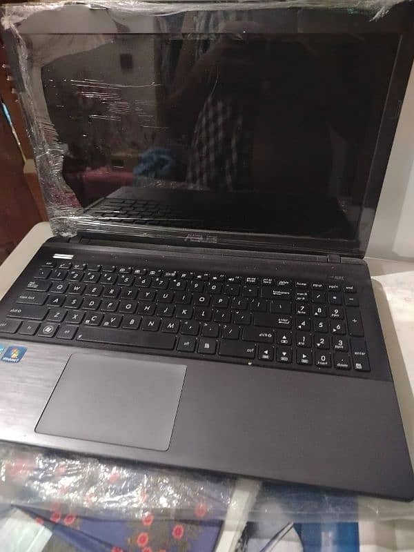 laptop for urgent sale plz call on this number 03216148368 is number 4