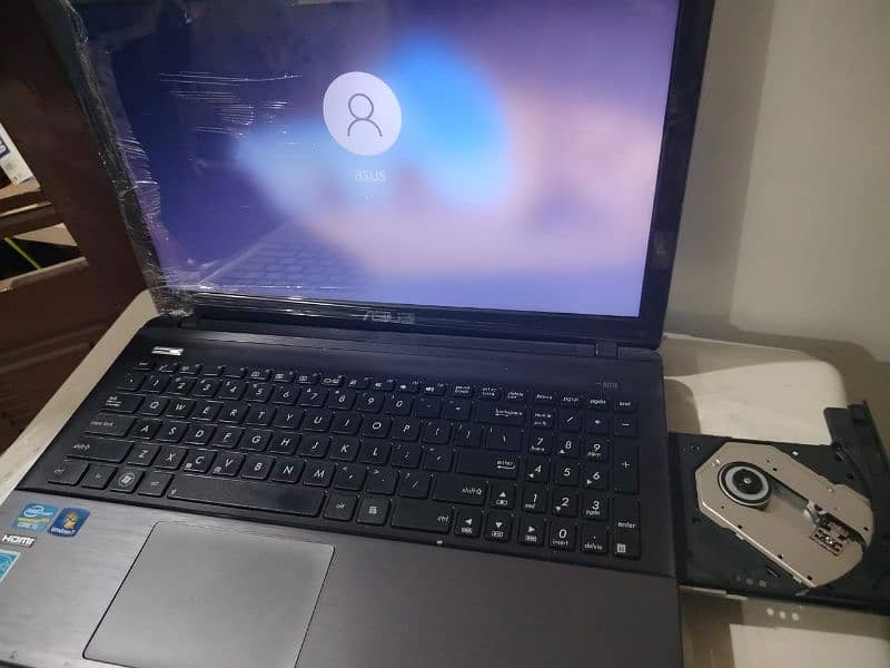 laptop for urgent sale plz call on this number 03216148368 is number 5