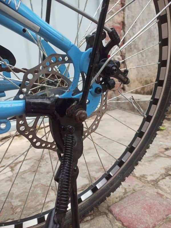 BICYCLE DUAL DISK BRAKES AND FRONT SUSPENSION FOR SALE 4