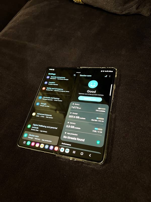 Samsung Galaxy Fold 5 | 256Gb | With Original Box and Cable 7