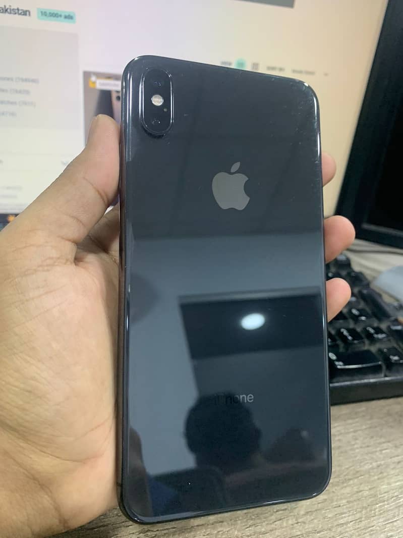 iphone xs max 1