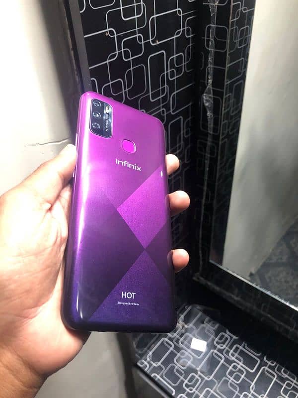 Infinix hot 9 play 2 32 with box 10 by 10 condition hai 5