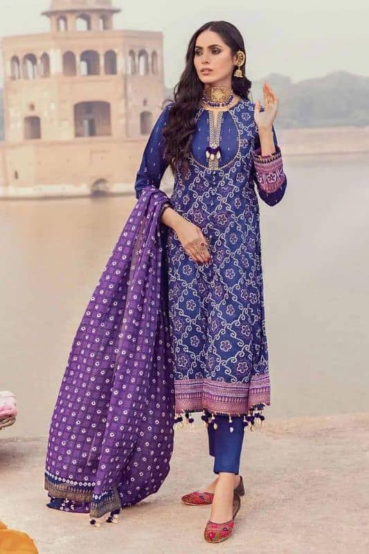 3 PCs unstitched Lawn suit 3