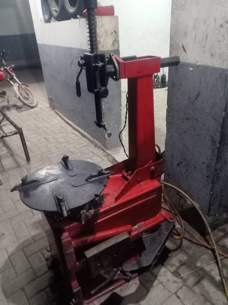 Tyar changer machine made in Italy 3