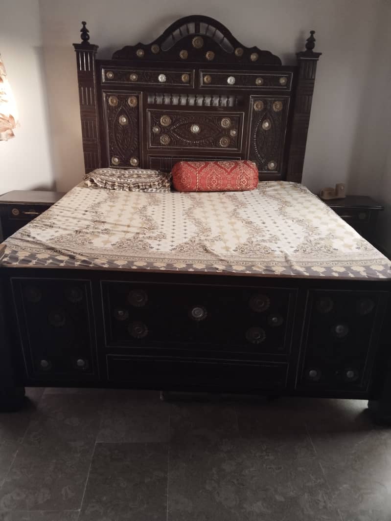 New sheesham wood king size multani bed set with dressing table 6