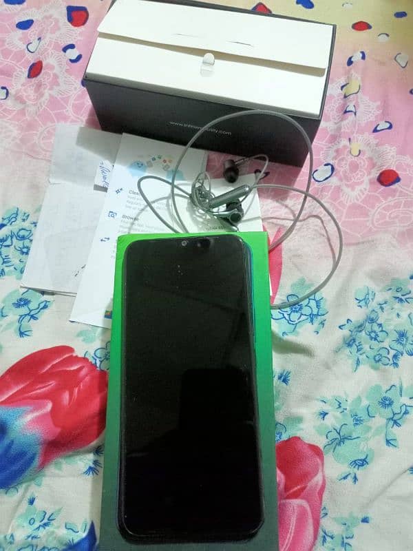 infinix mobile 4 64 with box clean phone 1