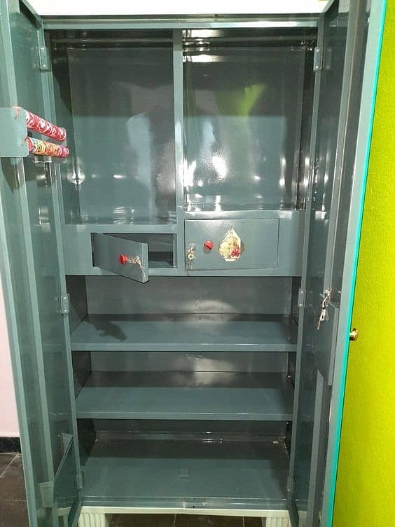 Digital Safe / digital cabinet / safe almari / iron almari in lahore 1