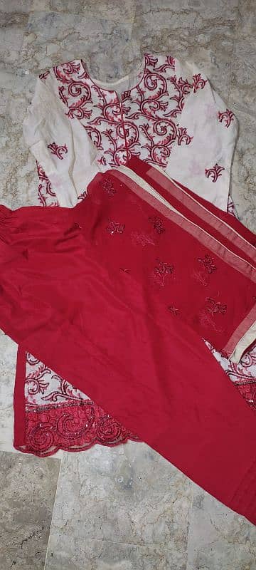 ladies fancy suits just 1 time wear in good condition 3