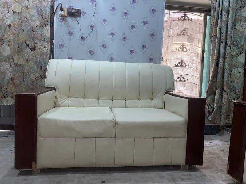 7 seater sofa set urgent sale 4