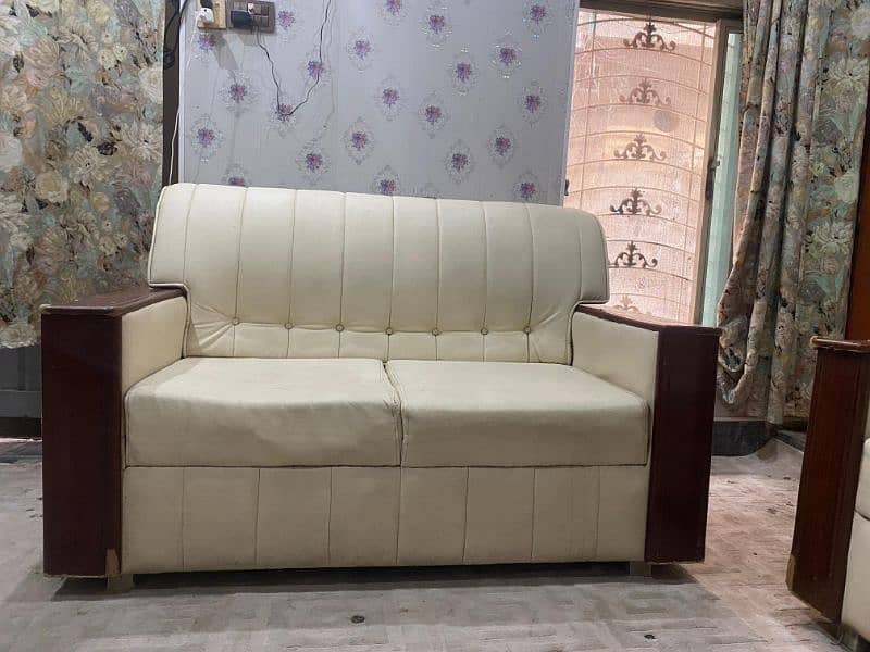 7 seater sofa set urgent sale 5