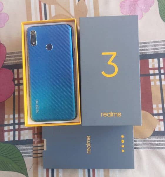 Realme 3 4/64 with complete box 0