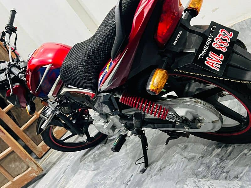 Honda CB 125 F 2021 /2024 (0302-5328032) 7