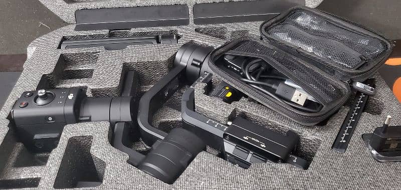 DJI Ronin-S 3-Axis Motorized Gimbal Stabilizer 3